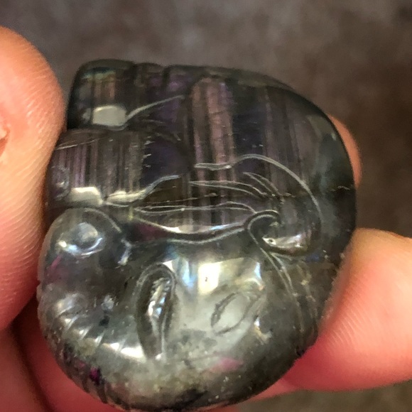 Labradorite Elephant - Picture 14 of 14